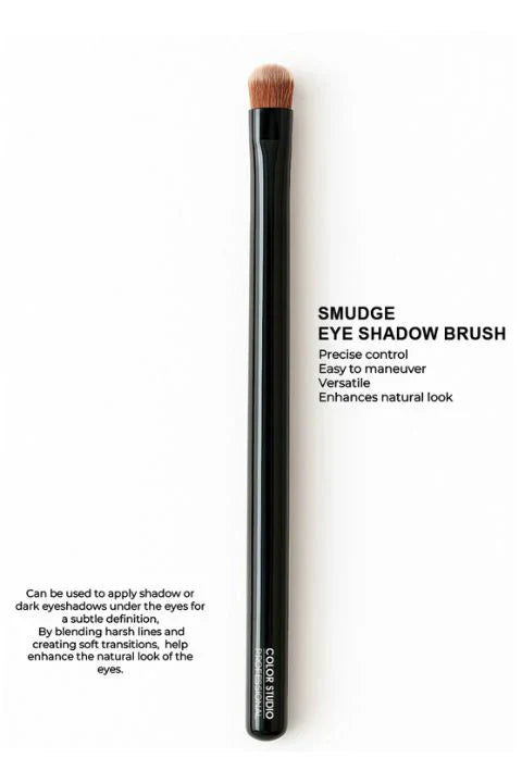 Color Studio Smudge Eye Shadow brush