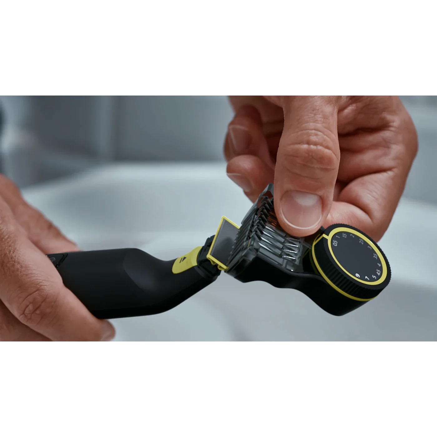 Philips - OneBlade Pro Face + Body QP6542/10