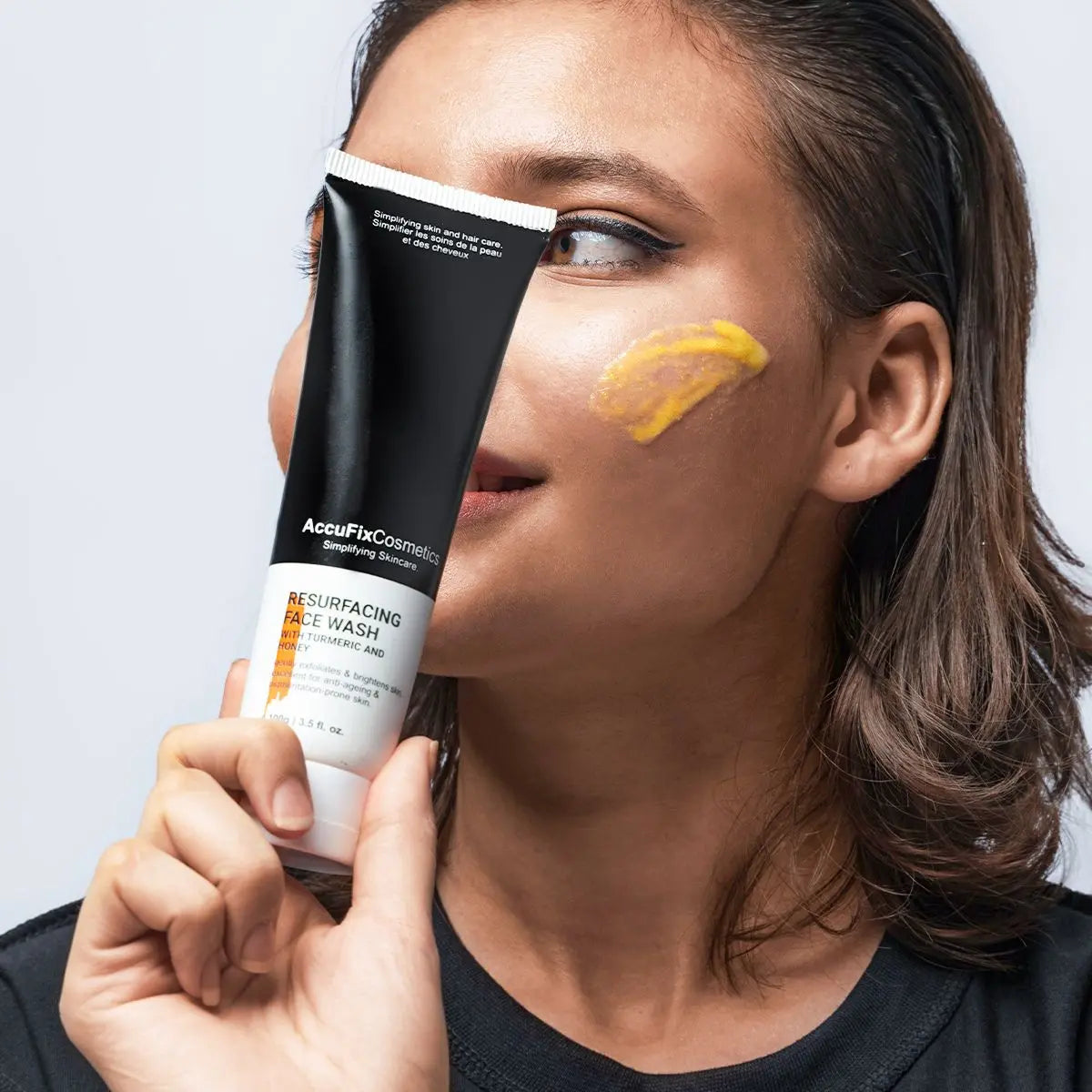 AccuFix - Resurfacing Face Wash with turmeric & honey